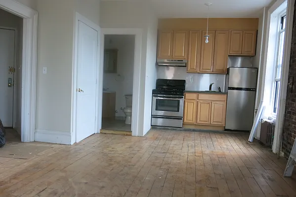 Rented by Realty Collective | media 16