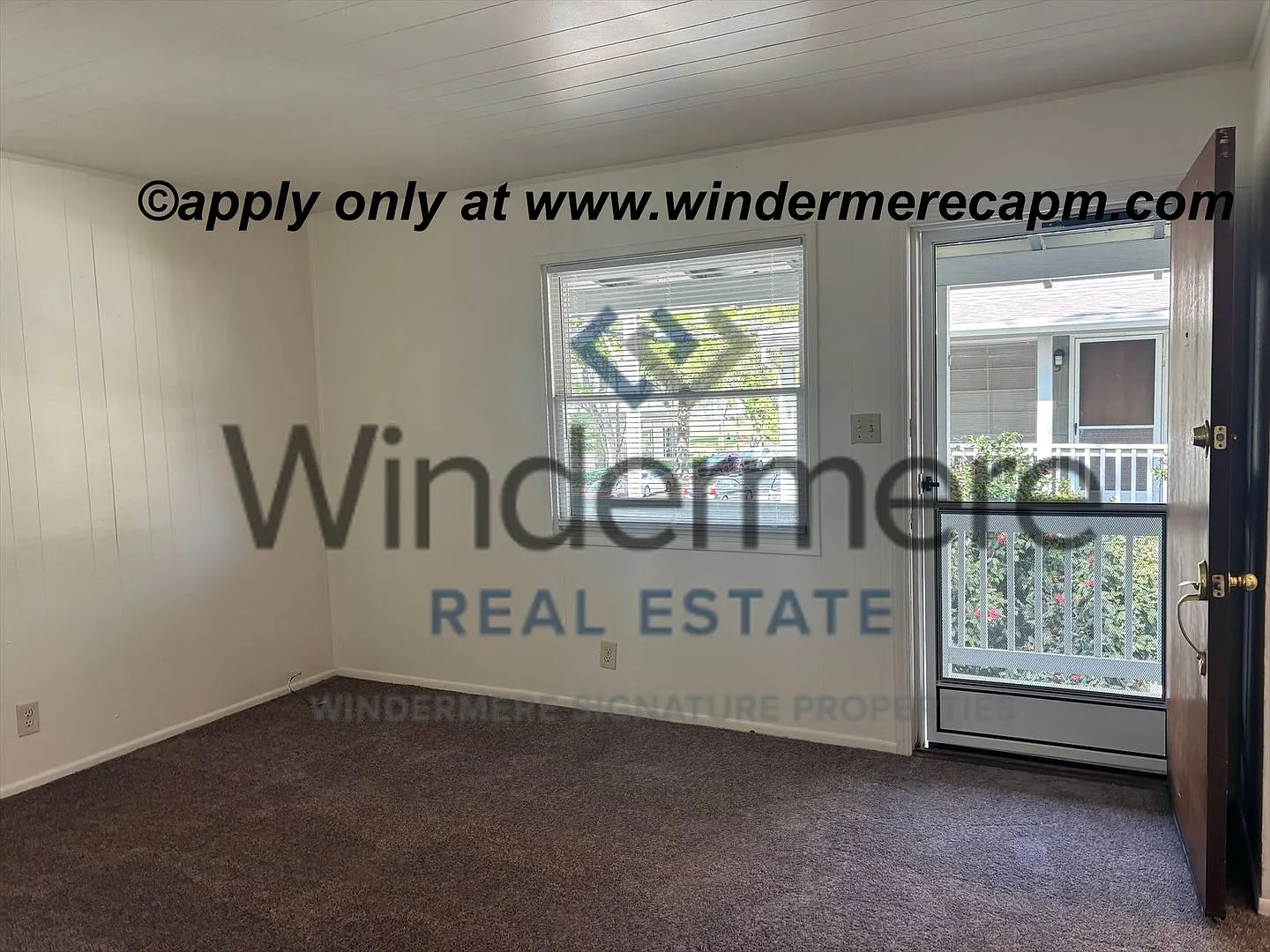 Adorable 1 bed Apartment set in an intimate 8 unit community in New Era Midtown! — Photo 1