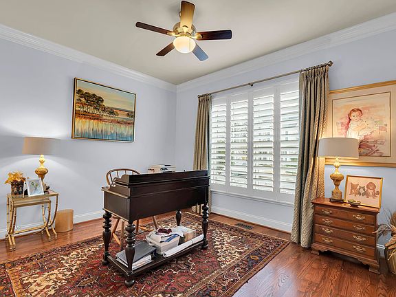 4th image of 14 Highcroft Ct