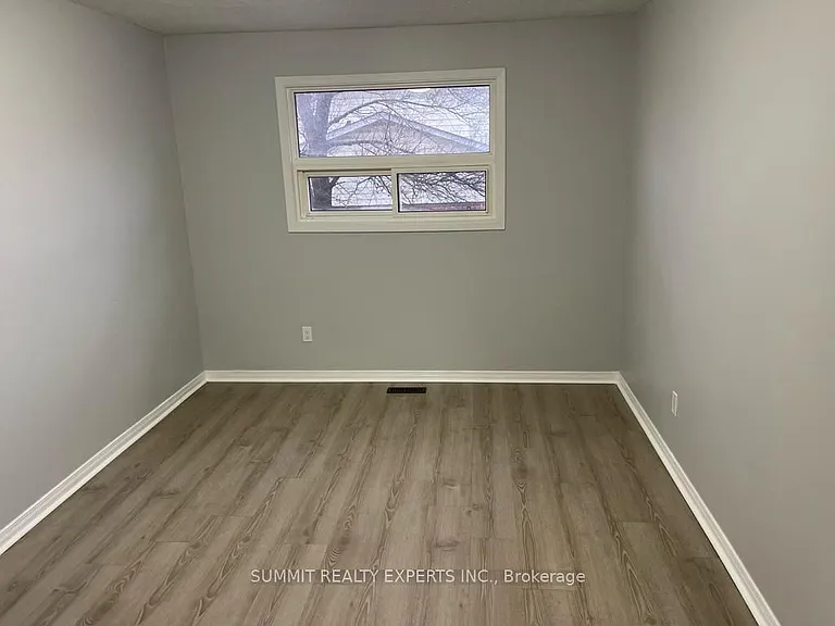 40 Thorsby Ct — Photo 8