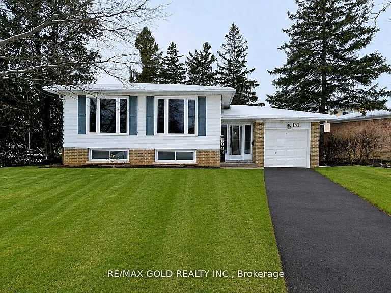 70 Greystone Cres — Photo 1