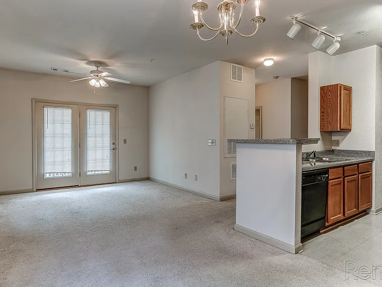 Northfield Ridge Apartments — Photo 21