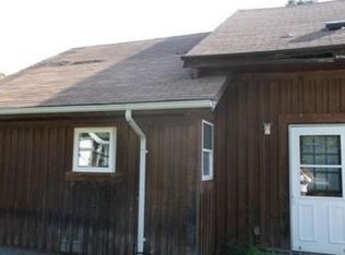 126 E 1st St, Neche, ND 58265