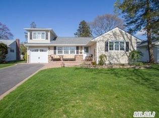 27 Essex Rd, Bethpage, NY 11714