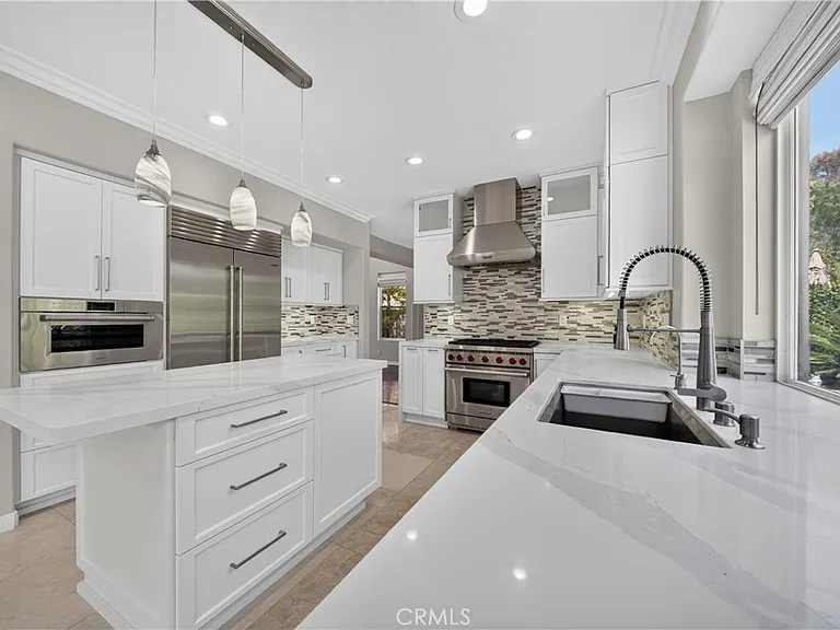 6 Westchester Ct — Photo 9