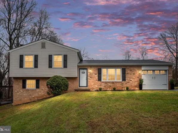 6765 Settlers Ridge Rd, Warrenton, VA 20187