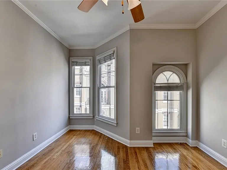 813 Clifton Heights Ln — Photo 41