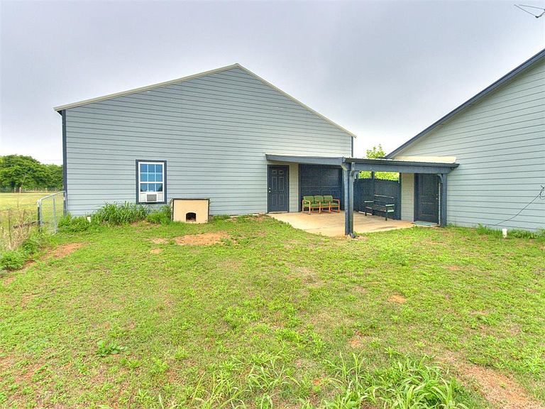 Listing photo 4