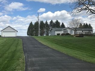 W6752 King Rd, Poynette, WI 53955