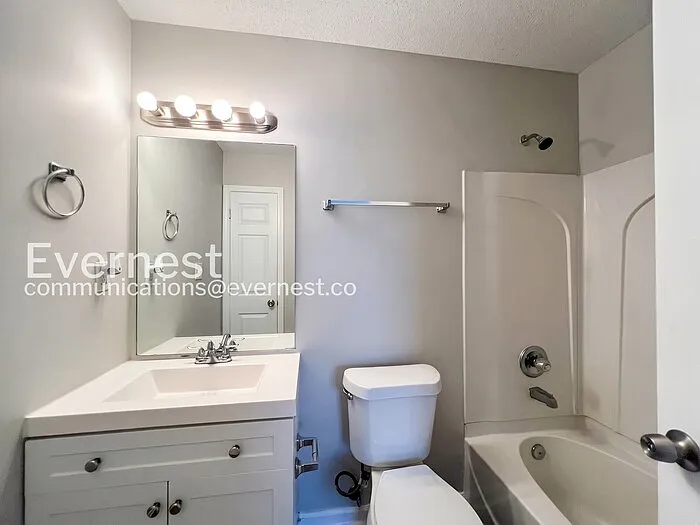 7266 Illinois Central Ave — Photo 15