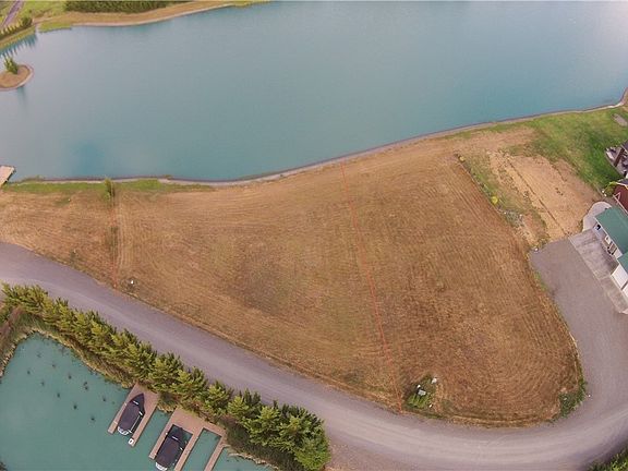 Minimum home size 1400 square feet. The marine is a work of art. 