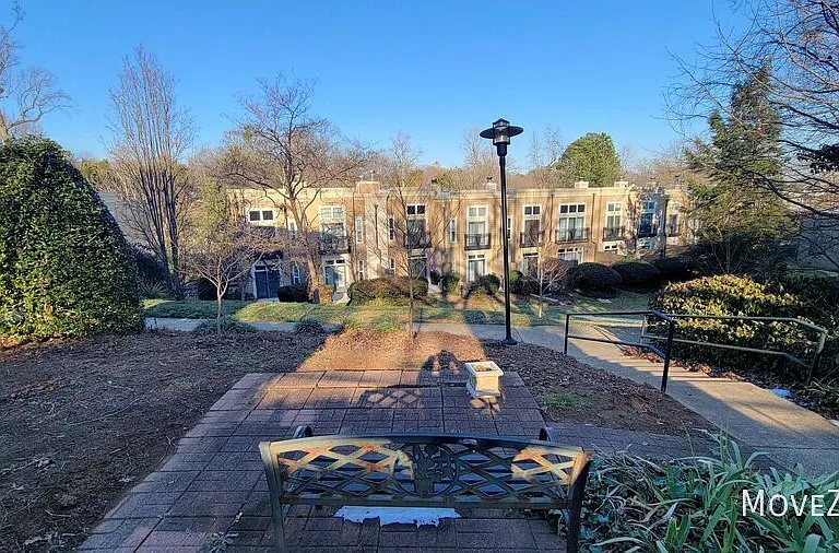 2425 Vail Ave #A19 — Photo 33