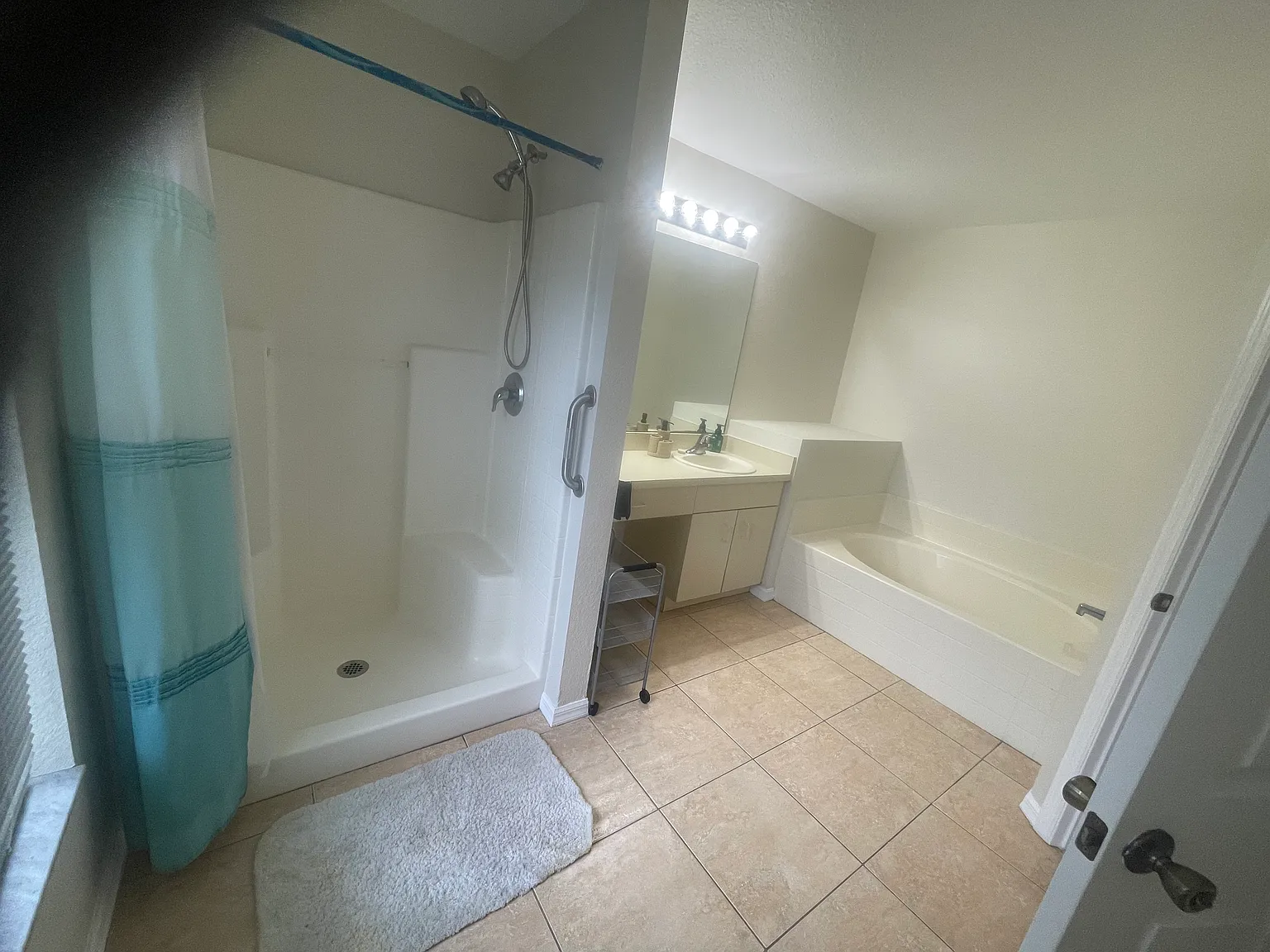 3 bed, 2000 sqft, $875 — Photo 3