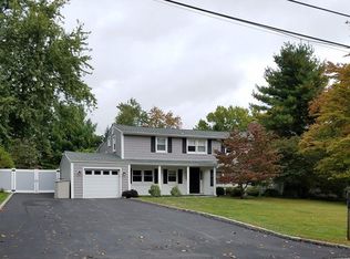 898 Barberry Rd, Yorktown Heights, NY 10598