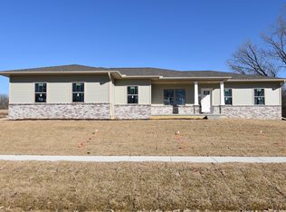 200 Raef Rd, Downs, IL 61736