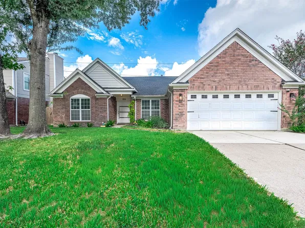 8914 Sunny Point Dr, Spring, TX 77379