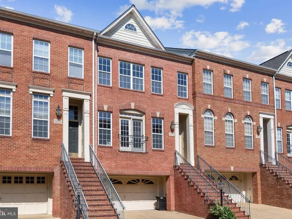 2825 Laura Gae Cir, Vienna, VA 22180