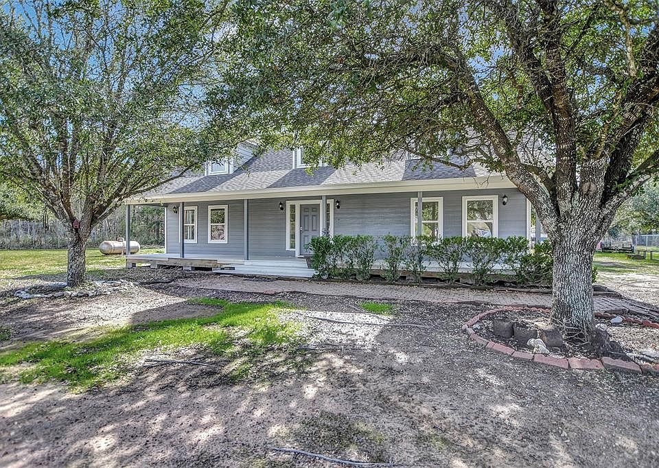 8 Hall Dr N, Montgomery, TX 77316 | MLS #33853686 | Zillow