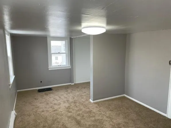 20540 Main St, Jackson, WI 53037