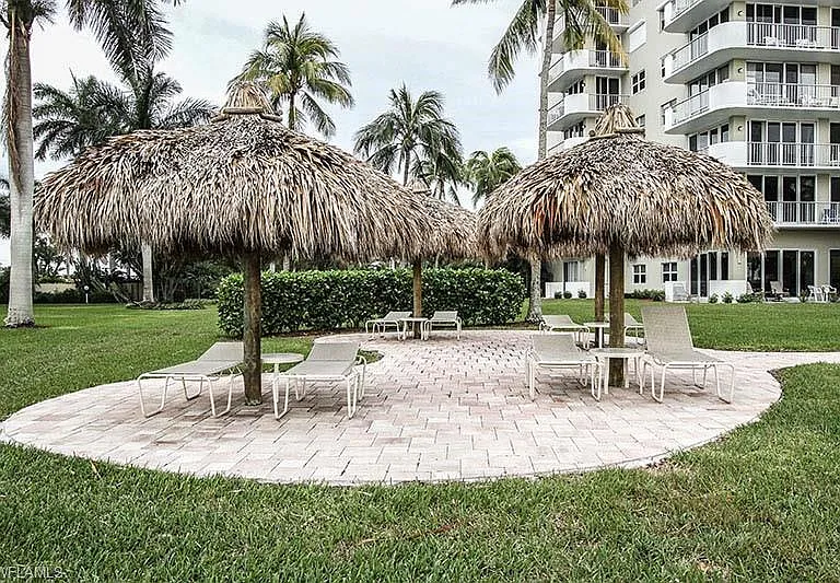 140 Seaview Ct #S902 — Photo 23