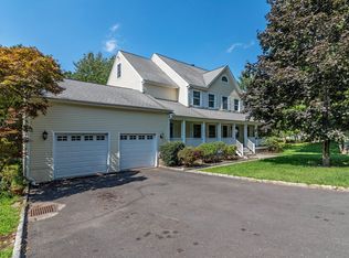 56 Fox Glen Dr, Stamford, CT 06903