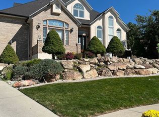 2245 E Tompkins Dr, Cottonwood Heights, UT 84121