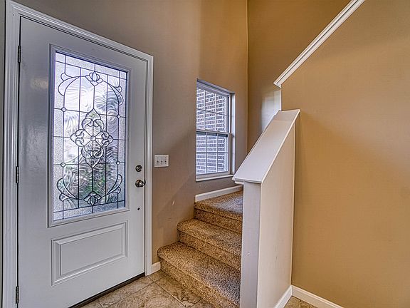 3rd image of 3801 Burlingame Dr