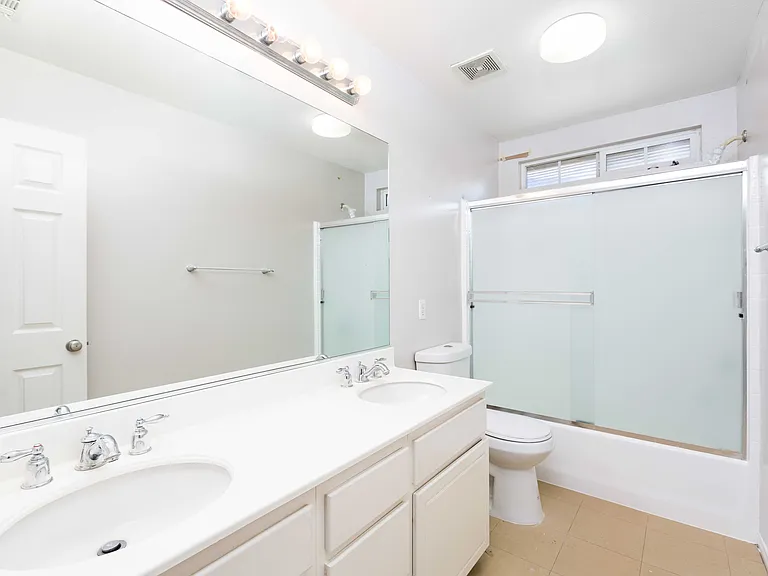 8049 Jamestown Cir — Photo 21