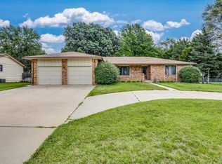 1952 Country Club Rd, El Dorado, KS 67042