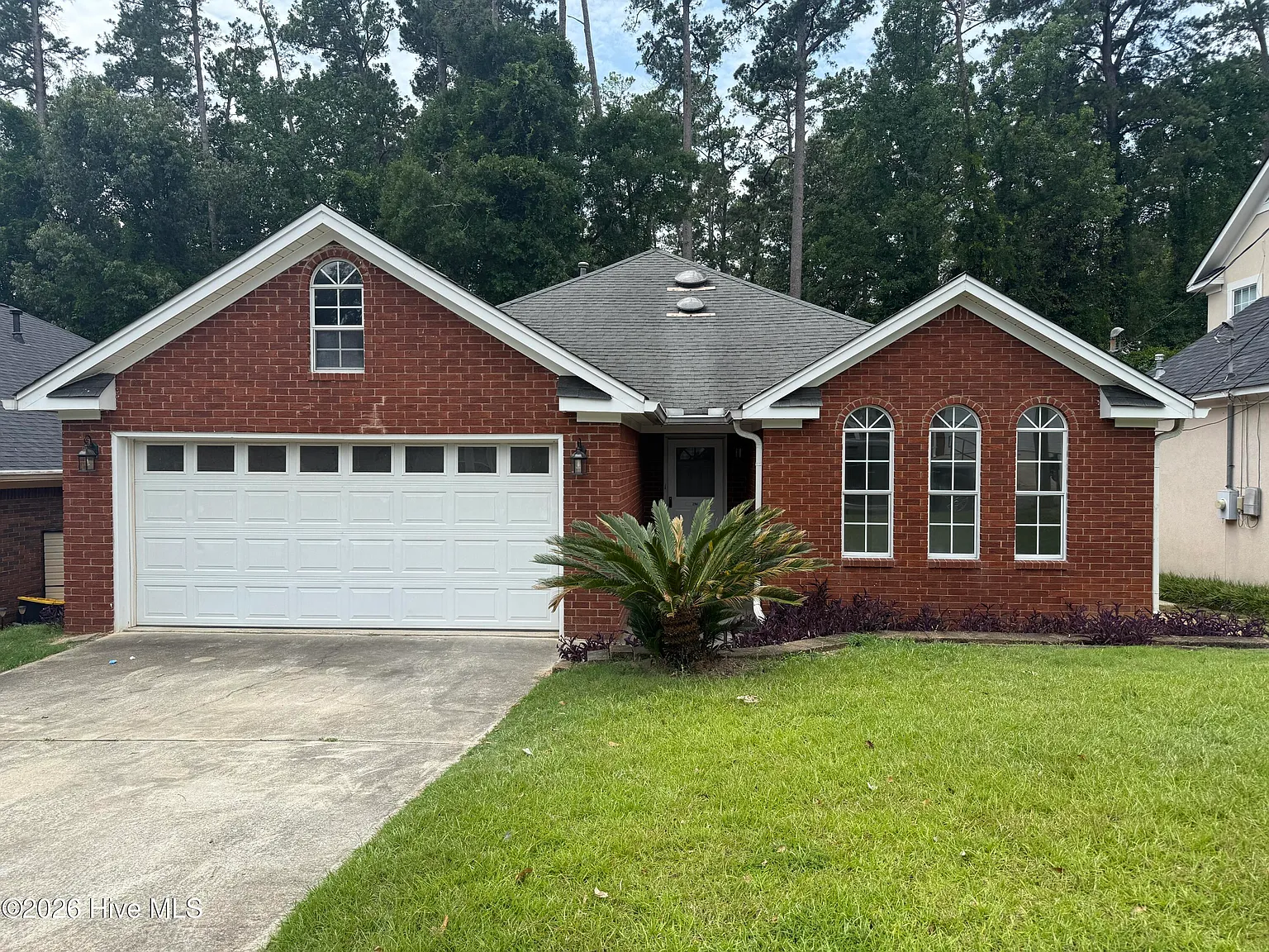 3 bed, 2.0 bath, 1655 sqft, $1,750 — Photo 1