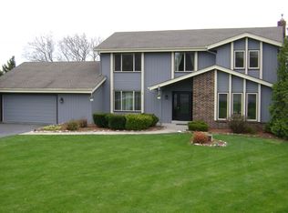 S48W23335 Merlin Ln, Waukesha, WI 53189