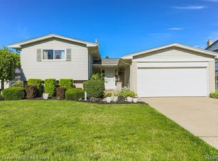 35745 Duke Dr, Sterling Heights, MI 48310