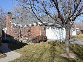 3rd image of 2085 E Harvard Oaks Cir
