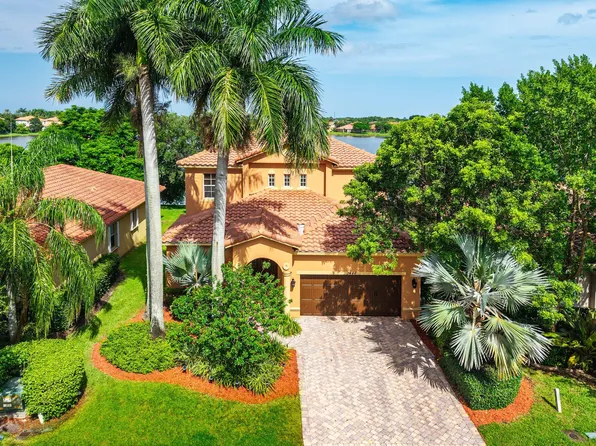 3446 Princeton Dr, Wellington, FL 33414