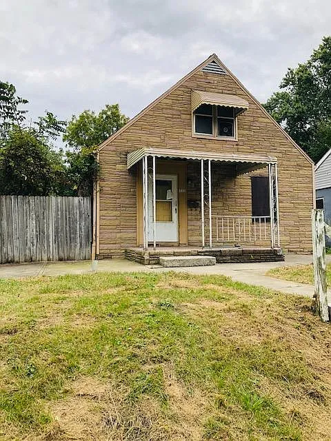 532 Bassett Ave photo 1