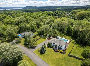 6 Brainerd Dr, Stony Pt, NY 10980