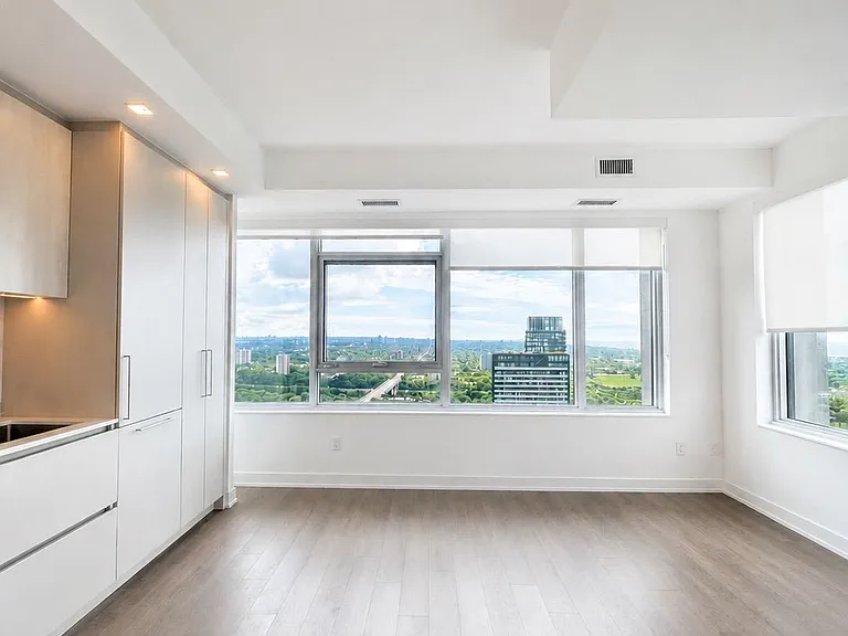 609 Sherbourne St #4509 — Photo 1