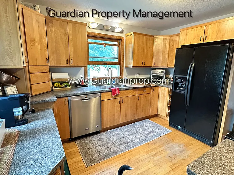 16720 Excelsior Blvd — Photo 4
