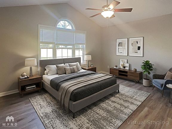 3rd image of 165 S Ridge Dr