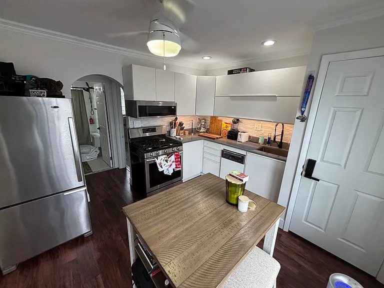 1069 Eaton Rd #2 — Photo 3
