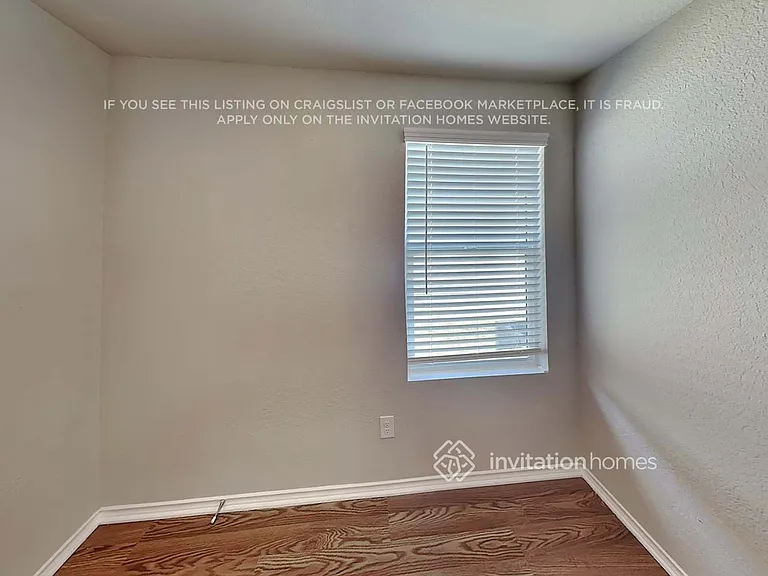 5445 Verdugos Palace — Photo 9