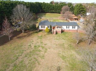 1379 Foster Rd, Inman, SC 29349