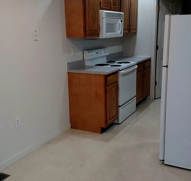 903 Hartwell Dr — Photo 12