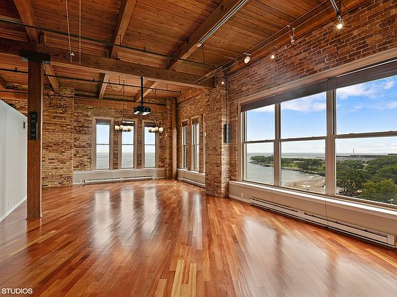 4th image of 540 N Lake Shore Dr APT 722