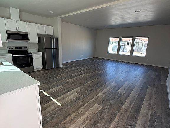 3rd image of 317 N 41st Ave #4