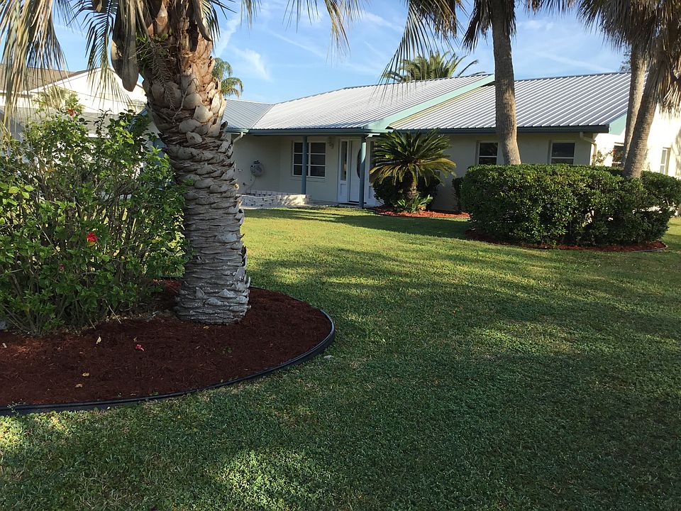 1st image of 11913 W Bayshore Dr