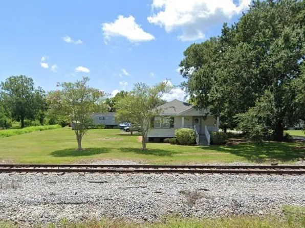 641 Saint Bernard Pkwy, Buras, LA 70040