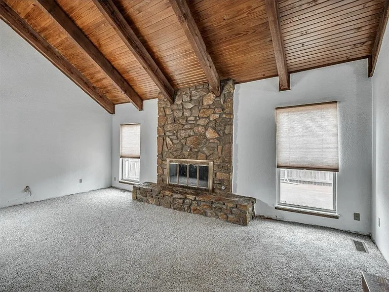 2525 Sequoia Park Dr — Photo 2