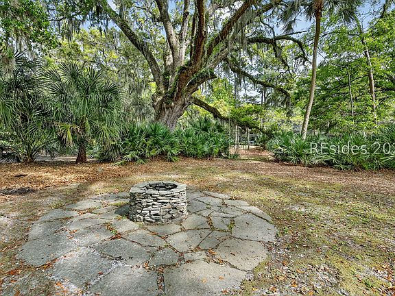 3rd image of 89 Governors Rd