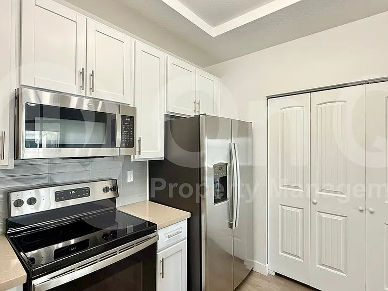 9160 N 67th Ave #202 — Photo 4